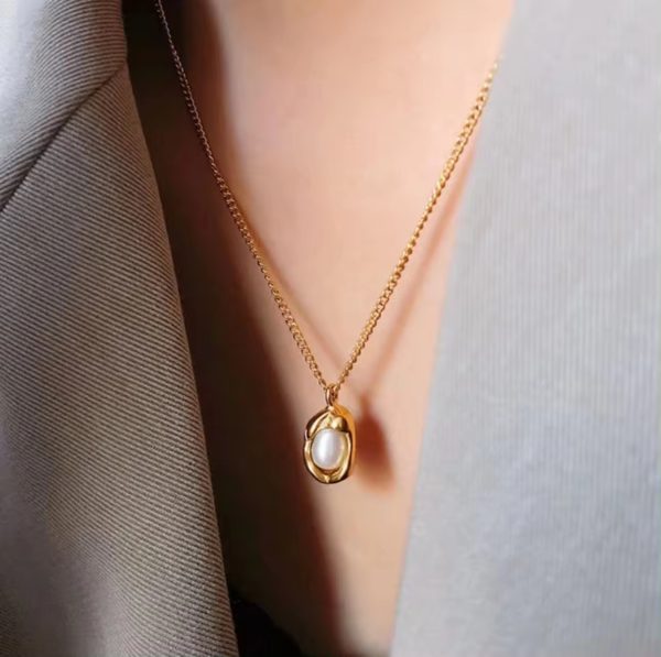 Gold Pearl Necklace Women