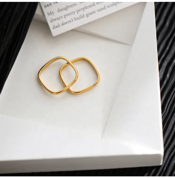 Square Ring Women