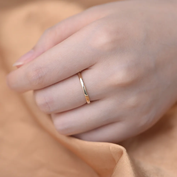 Gold Band Women