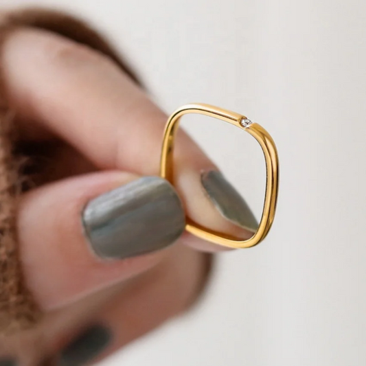 Square Ring Women